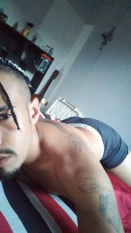 JhowBB exclusive pornstar photos