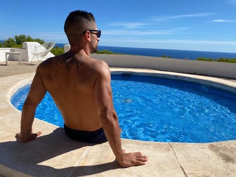 _Jason_ pornographic model photo