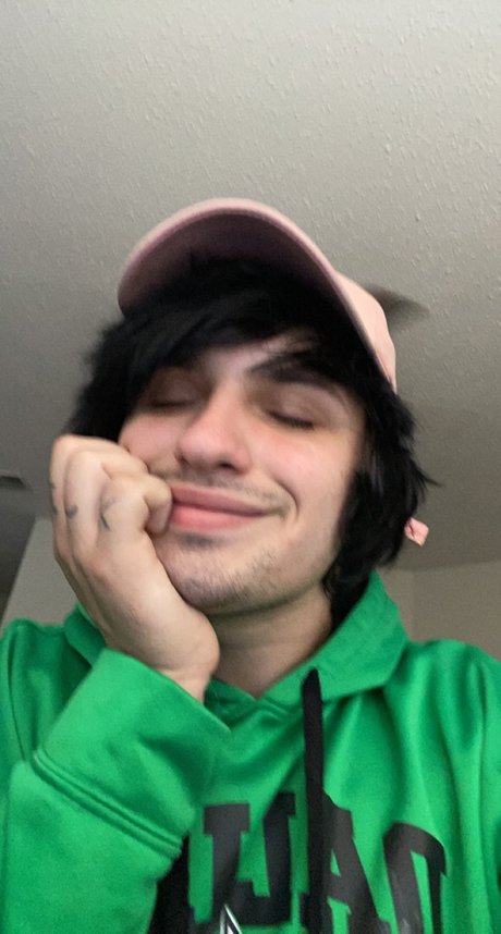 Elias Cole star erotic pics