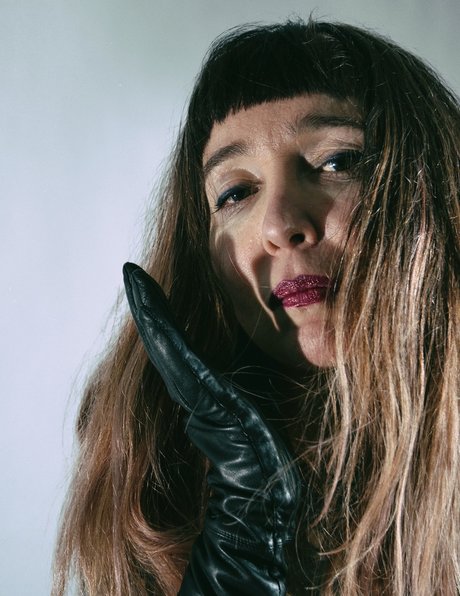 Mistress Lola Noir model porn pics