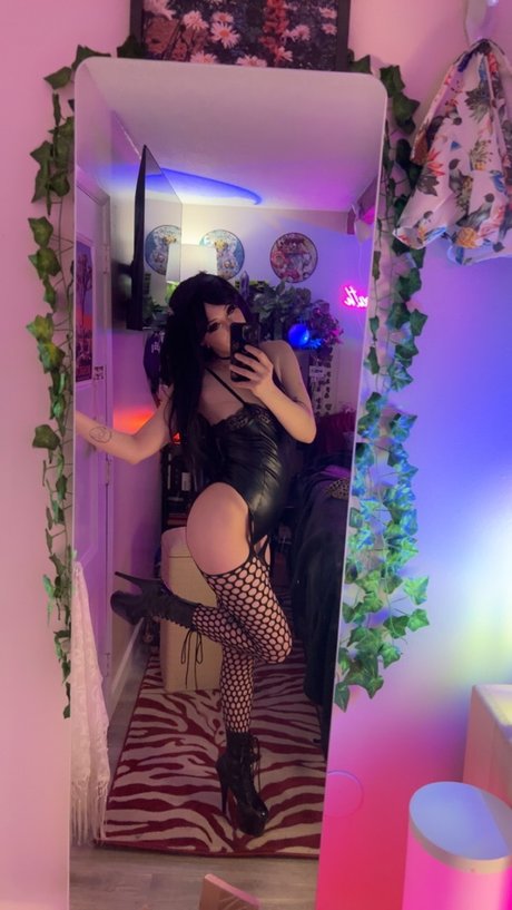 Larissa Larson model pornographic archive