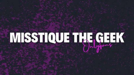Misstique The Geek model pretty archive