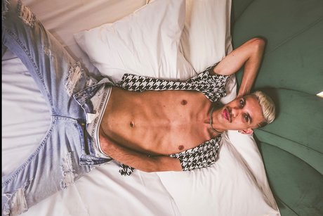 Mlk Ousado model beautiful photo