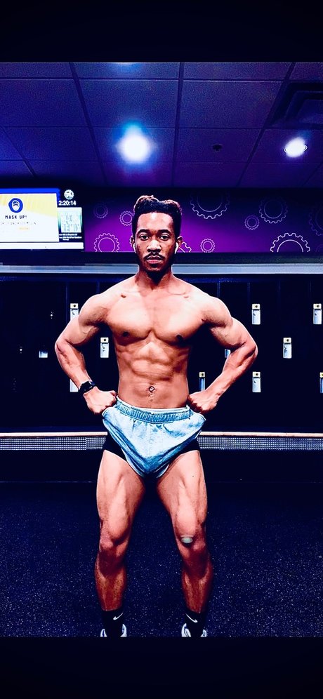 skinny shemale onlyfans free naked picture