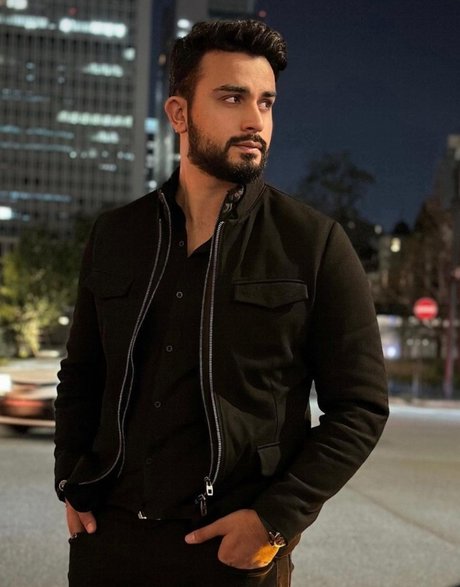 Ahsan Khan hot actress picture