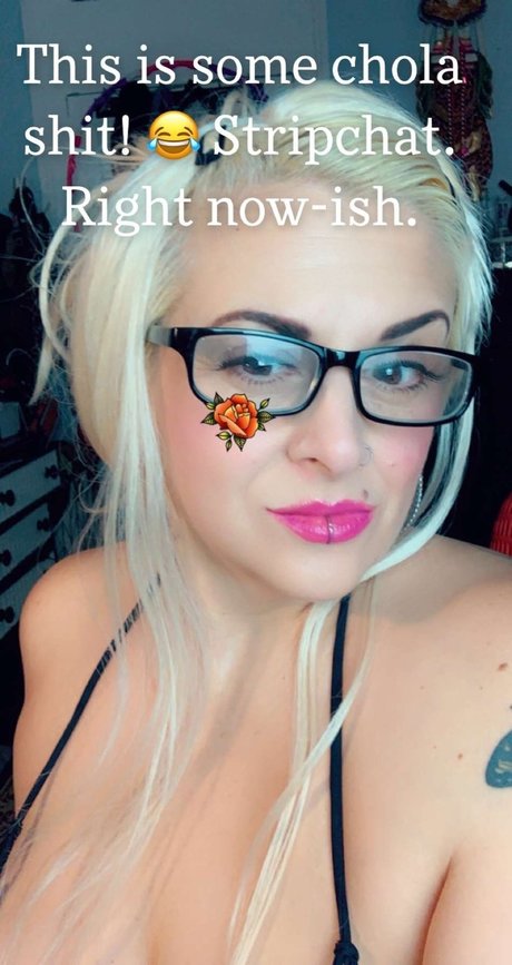 Kika Carolina naked actress gallery