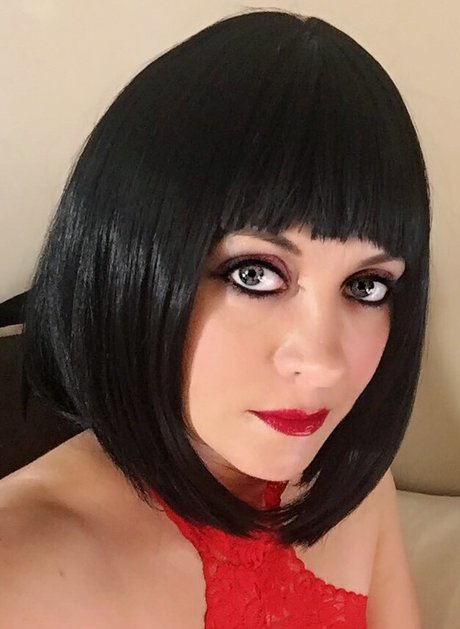 Misty Benz nude model photo