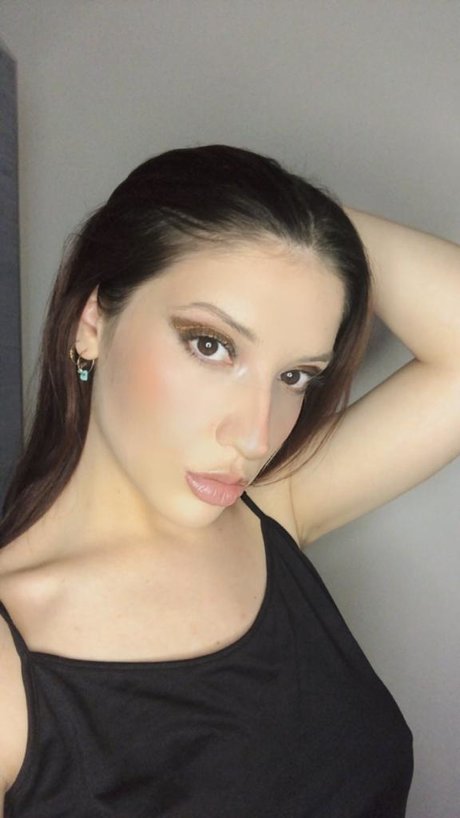 Moraly pornstar photos