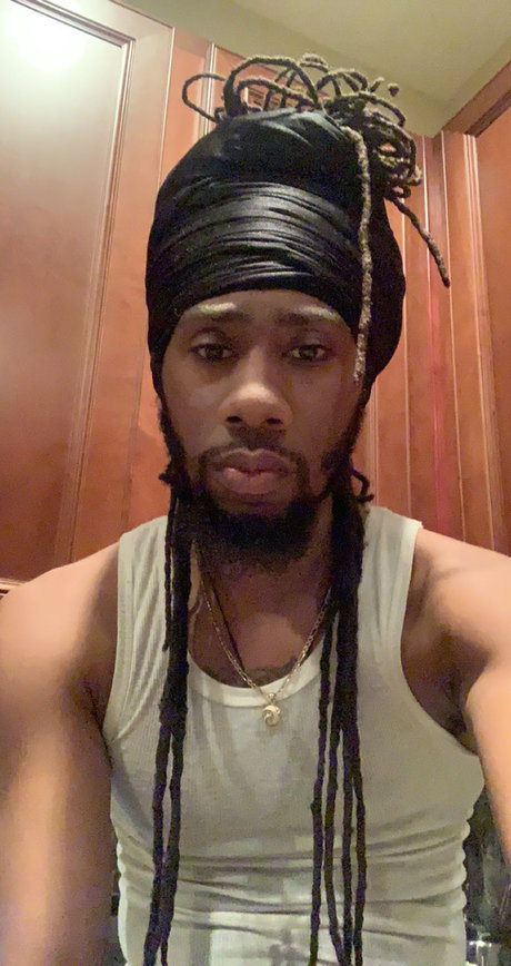 Mooraculous Solutions pornstar erotic image