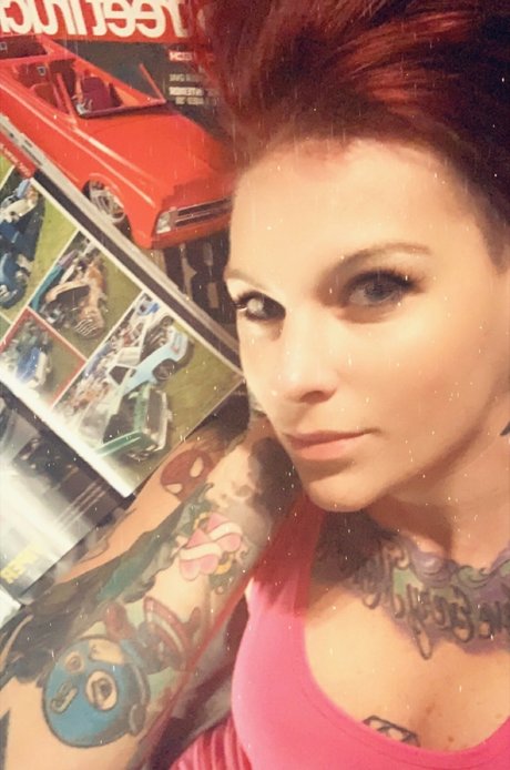 Asena Redd sexy pornstar pic