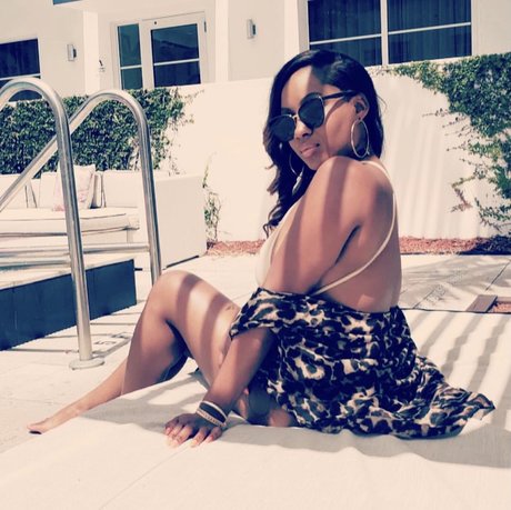 Honey Ruche Honey Bee_ free model archive