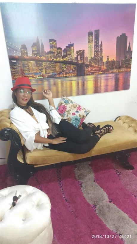 MonikaHot pornstar top gallery