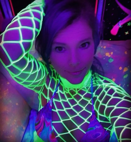 Molly Dark star pretty photos