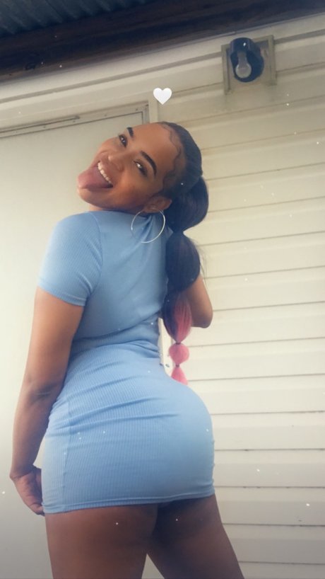 Mollie Dont Tell No Body best star img