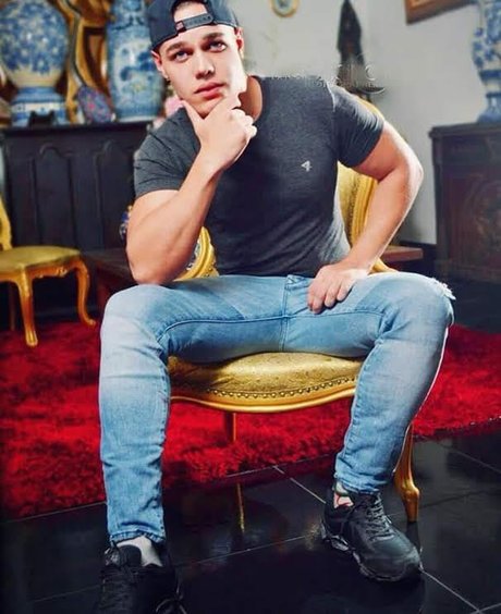 GUTO DOM star exclusive pictures