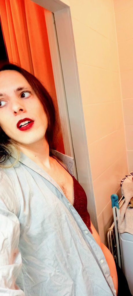 Grey Wanderer star sexy galleries