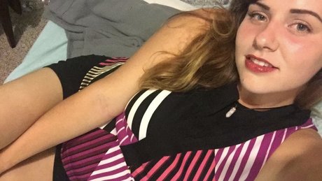 Expanding Empress hot star photo