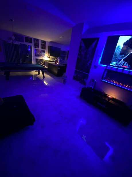 S C O R P I O pornstar nude pictures