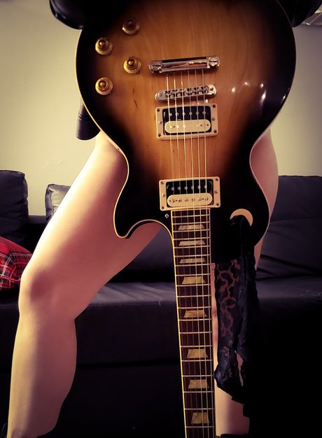 Morgana Le Fey model sexy pic