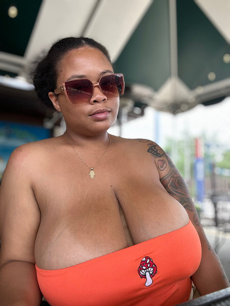 _Sylvia Half Fans_ pornstar hd pic