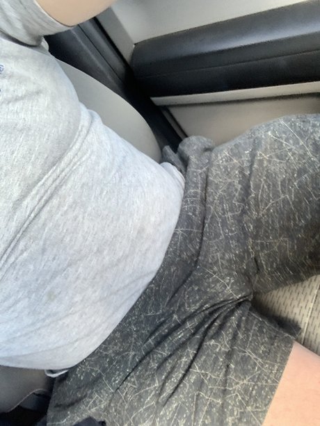 herekylecumz art model image