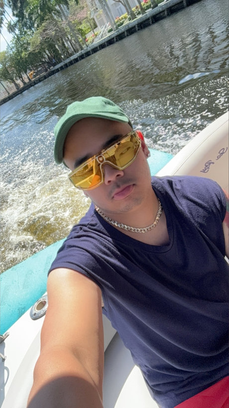 Livan Vaillant sexy star images