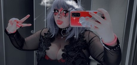 Voxie hot actress image