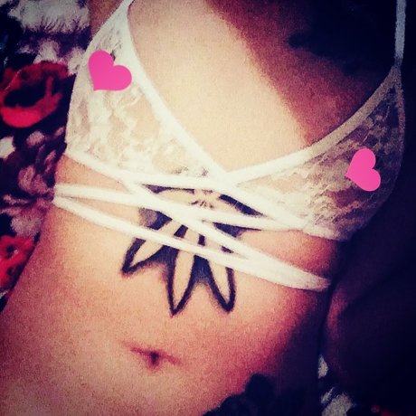 Karol Armengol star top pic