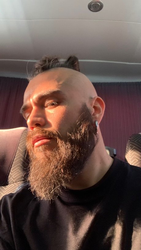 Mr KOKO sex model picture