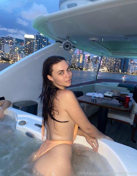 withlovesaraxo nice model picture