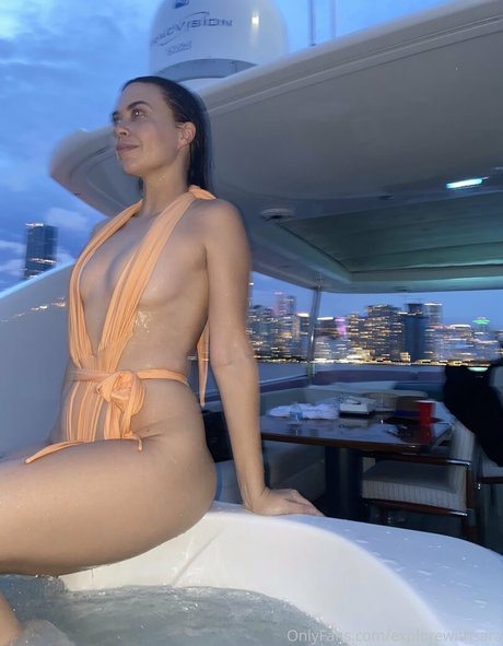 withlovesaraxo erotic model galleries