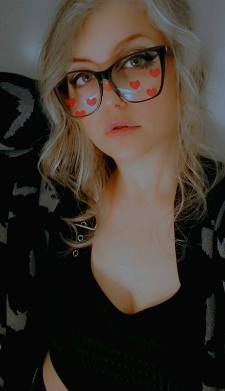 kyats star nude image