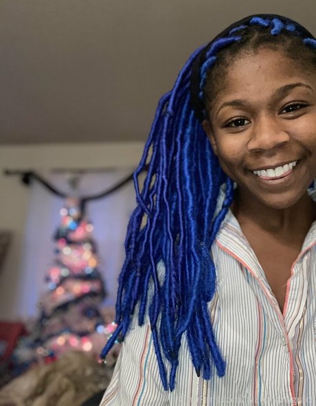 red hair onlyfans adult pic