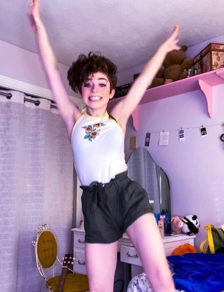 graceful addison exclusive actress galleries