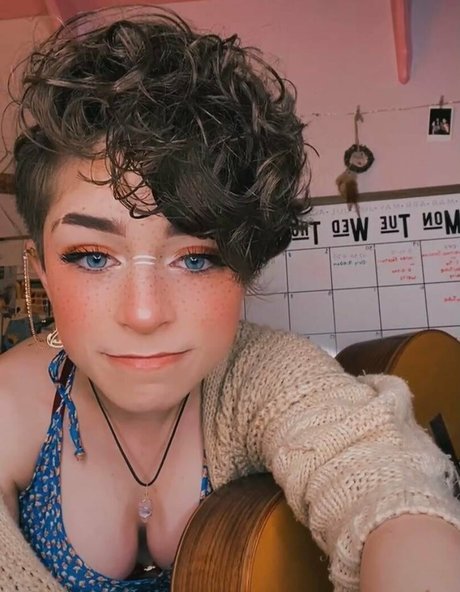 graceful addison beautiful star photos