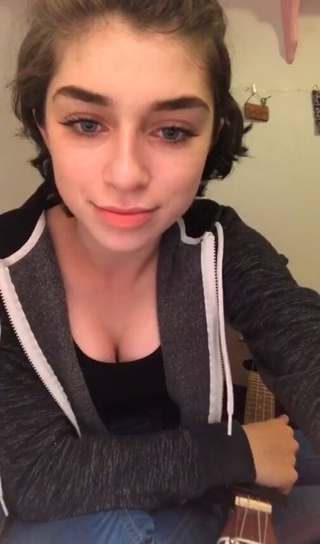 graceful addison star adult img