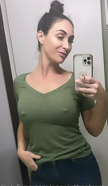 cocointhestreets best model photo