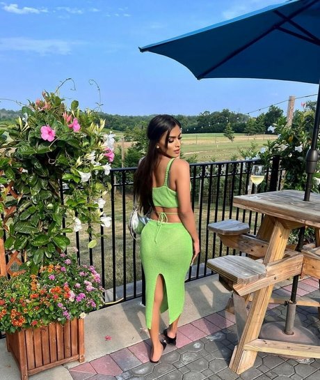 Yasmeen Ali star hot img