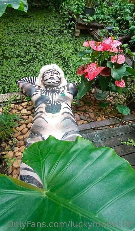 luckymodel 88 high quality actress pic