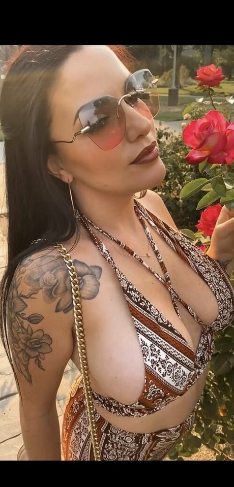 hdexperience nudes model image