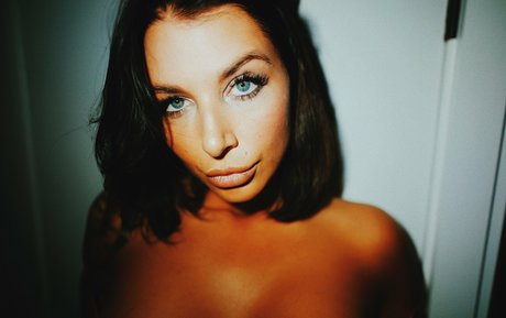 itsivylebelle xxx actress pics