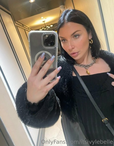 itsivylebelle top star picture