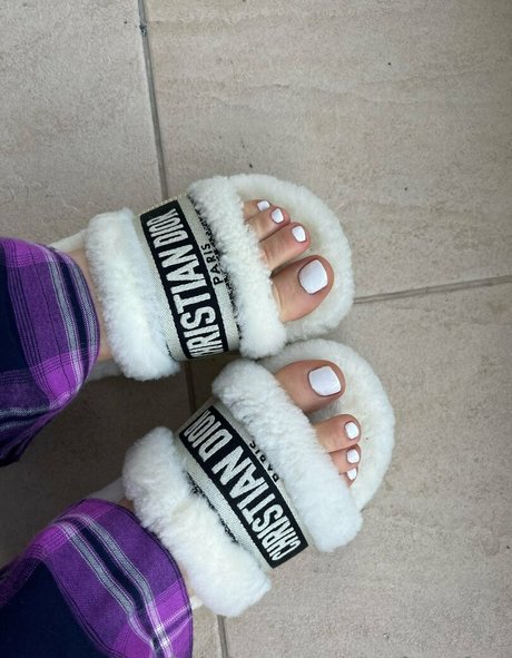 cutefeetyfeet pornstar free photo