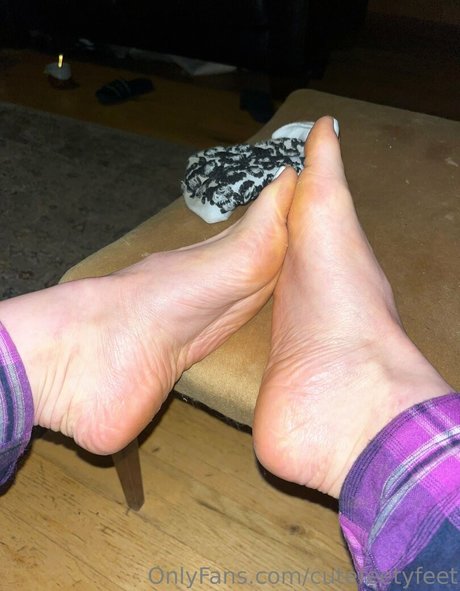 cutefeetyfeet model perfect img