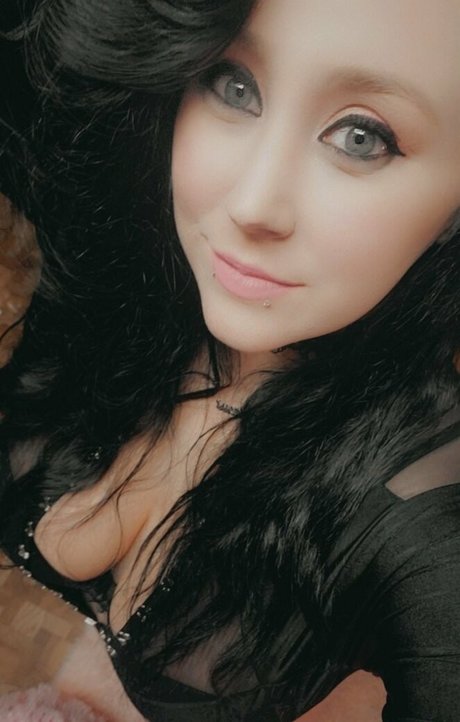 sucking tits onlyfans beautiful pic