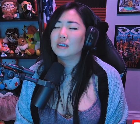 Xraygirl star erotic picture