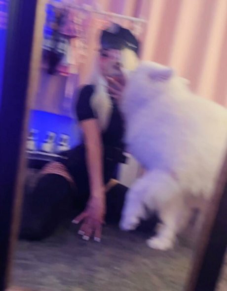 HowToMia pornstar nude galleries