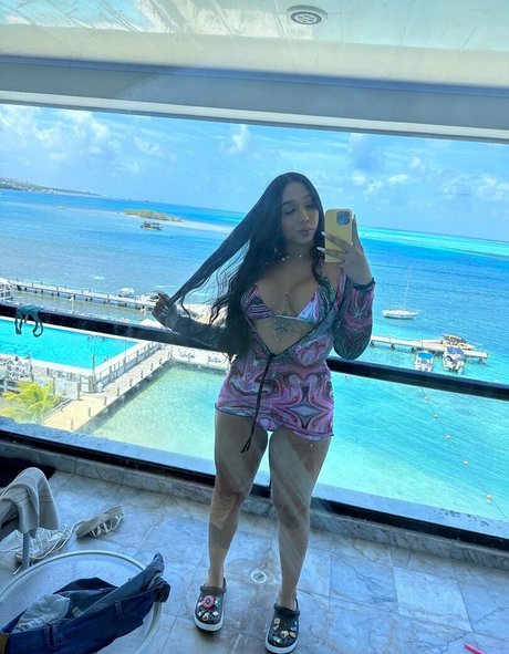 girl hotbicth art star galleries