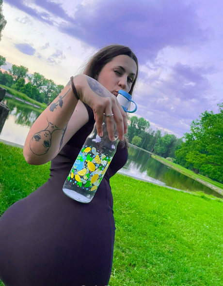 araniasortia pornstar top image