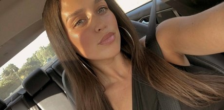 smile onlyfans art naked pic